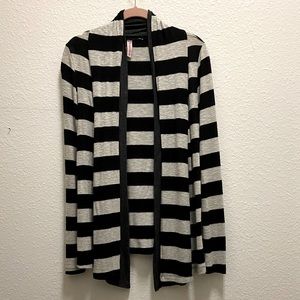 🆕 Cream & Black Striped Open Cardigan